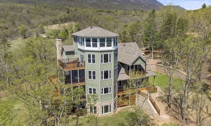 Bentonville Casa | Spacious Gathering~Pool~Hot Tub~Riverfront~Game Room~Hiking~Large Decks~Screened