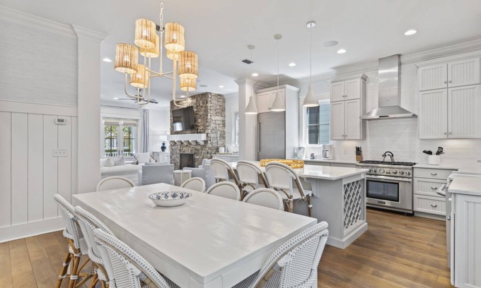 Watercolor Casa | Summer Dates Available! Beautiful Watercolor! Communal Pools! 30A Beaches!