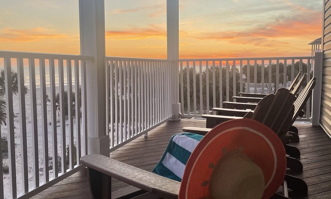 Port St. Joe Casa | FALL Discount! BEAUTIFUL VIEWS! Relaxing, family-friendly home on the Gulf!