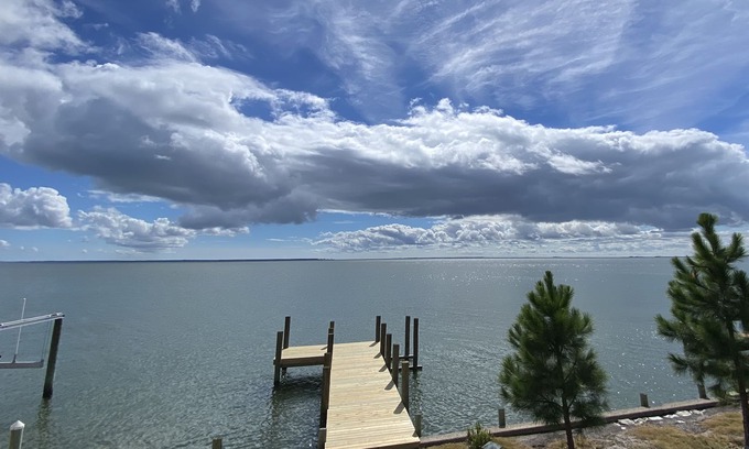 Colington Harbour Casa | Rare August Availability! Relaxing Soundfront getaway on the Albemarle Sound