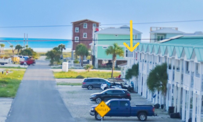 Mexico Beach Casa | A+ location! Steps to beach. Beachside. Well Maintained and Updated.