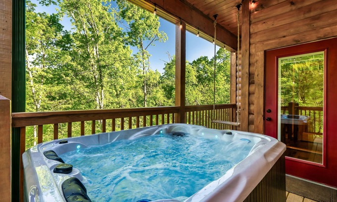 Sevierville Cabina | New Premium Log Cabin in the Smokies Amazing Amenities Indoor Pool Sauna Jacuzzi