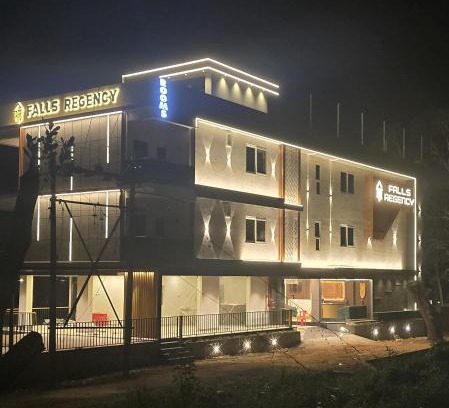 Takkalai Hotel | Falls Regency
