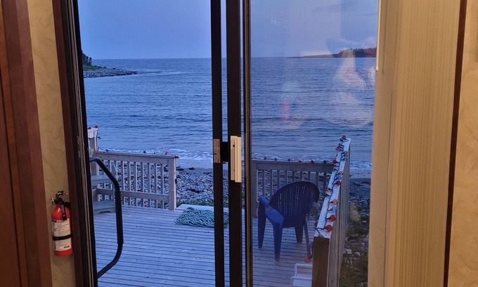 Yarmouth Casa | False Harbour Beach Paradise. Directly on the beach. worlds highest tides