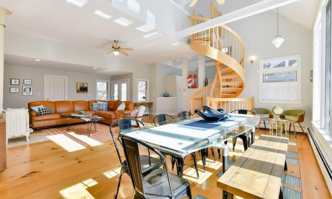 East Harwich Casa | Impresionante 4+ BDR con piscina! Ofertas de verano y RAROS mínimos de 3 noches!