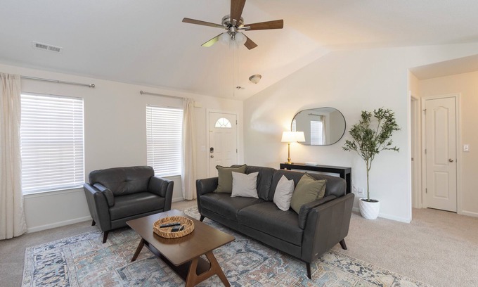Piedmont Casa | Families + Pets Welcome!! Fenced Yard! 30+ day stay