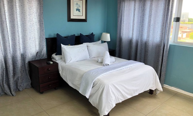 West Beach Cabina | Familly Room! Welcome to our charming guesthouse in Cape Town