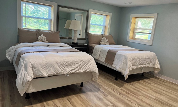 Lebanon Cabina | Family 1-bedroom with Loft cabin Located 3 miles from Bennett Springs State Park
