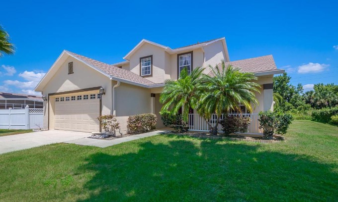 Crescent Lakes Casa | - Family Affair Villa -