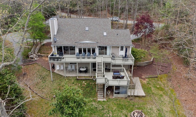 Pisgah Forest Casa | Family and Pet Friendly Mountain Home with a view. No Hurricane Damage