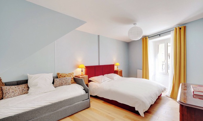 18th Arrondissement Apartamento | Family apartment 2 bedrooms. up to 6 adults. Kids friendly