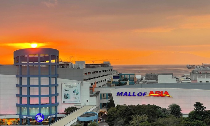 Barangay 76 Condominio | Family/Barkada Room 6-10 pax Mall of Asia view Sea Residences