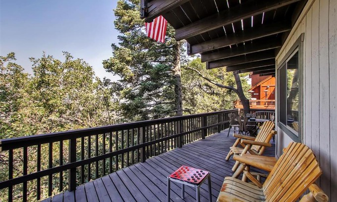 Lake Arrowhead Casa | Family Cabin with Game Room Near Hiking and Skiing!