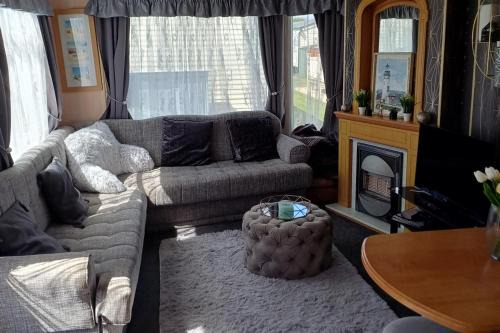 Chapel Saint Leonards Chalet De Esquí | Family Caravan-Pets-Golden Palm-Pool-Arcades