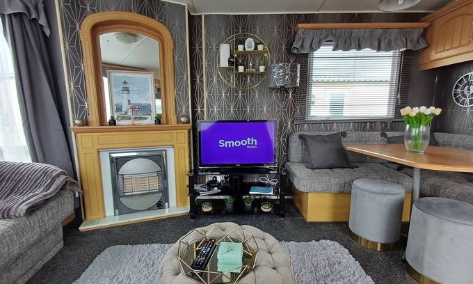 Chapel Saint Leonards Chalet De Esquí | Homely 3 bedroom caravan at Chapel st Leonard's