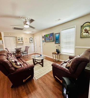 Sea Breeze Casa | Family Cottage 1 mile to Carolina Beach