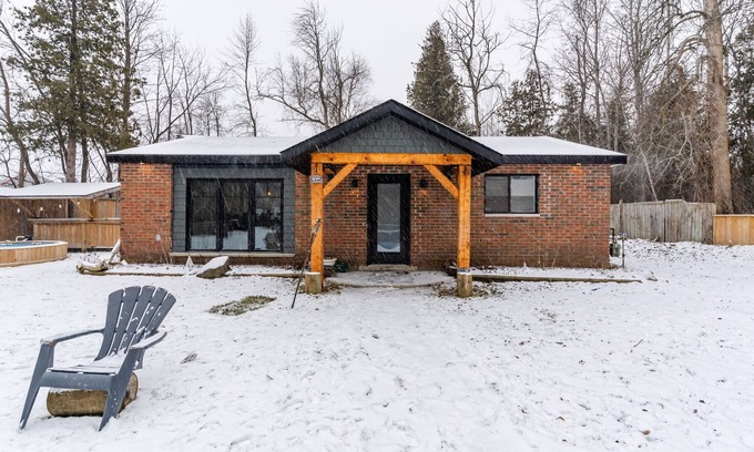 Collingwood Cabaña | Family Cottage near Georgian bay