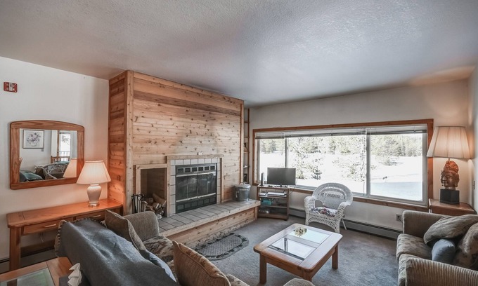 Kirkwood Condominio | "Familia favorita en el prado"