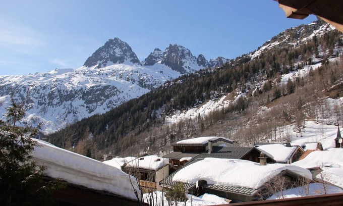 Le Tour Chalet De Esquí | Family-friendly ski to the door Chalet with Sauna