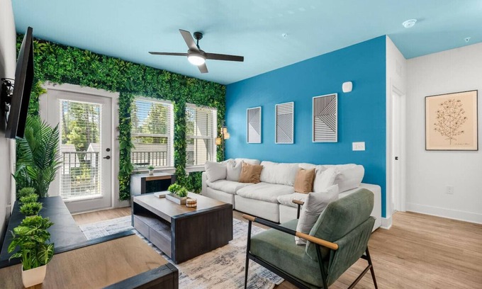 Upper Grand Lagoon Apartamento | Family-Friendly 3-Bedroom Condo with Resort Pool