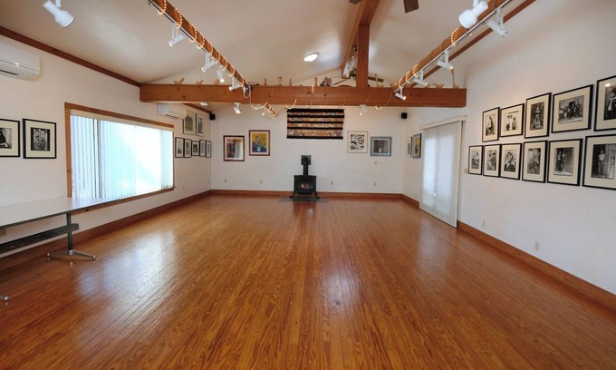 Faber Cama Y Desayuno | Family-friendly 10-bedroom B&B near Wintergreen golf & ski. Great for groups!