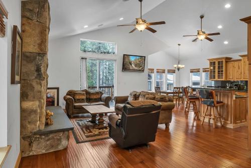 Kings Beach Casa | Family Friendly 3BD-Next to Beach & Ski Resort