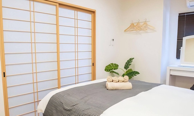 Nishinari Apartamento | Family - friendly 4 - guest apt in Nishinari - ku. 2 - stops to Namba.