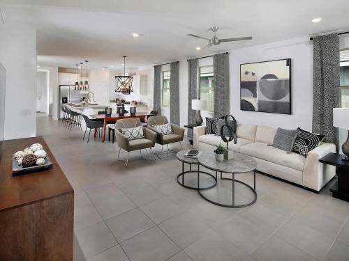 Litchfield Park Casa | Family-Friendly 4BR Escape Work, Play, Relax!