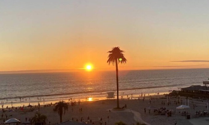 Encinitas Casa | Family friendly 5 Bdrm, A/C, 3 mi from beach!
