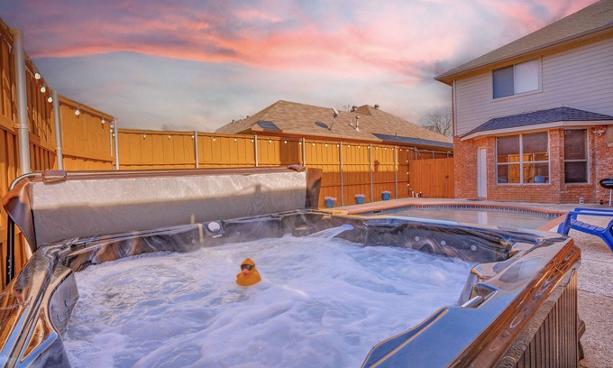 Allen Casa | Family Friendly 5-Bedroom w/ Pool