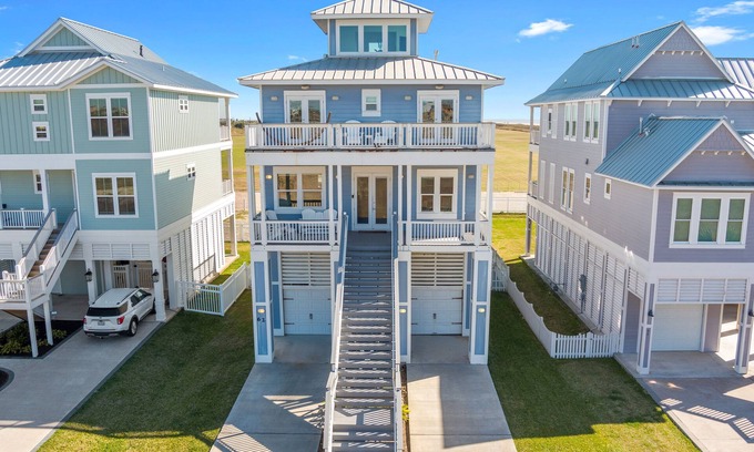 Galveston Casa | Family Friendly Beach House in Gated Beach Resort