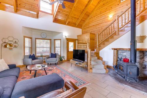 Eureka Springs Casa | Family-Friendly Cabin By Golf Course and Marina