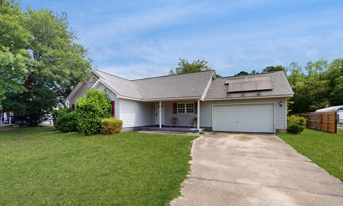 Conway Casa | Family-friendly charmer with bunk room, patio and firepit