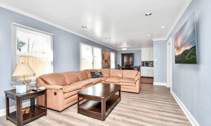 Riverside Terrace Casa | Family Friendly - Clean & Spacious, Near Downtown NRG/Med CTR