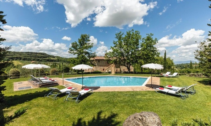 Montepulciano Villa | Casa de campo para familias con piscina cerca de Montepulciano. A / C y Wi-Fi