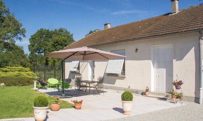 Mazirat Cabaña | Casa acogedora con jardín cerrado, mesa de ping-pong y cerca de estaciones termales