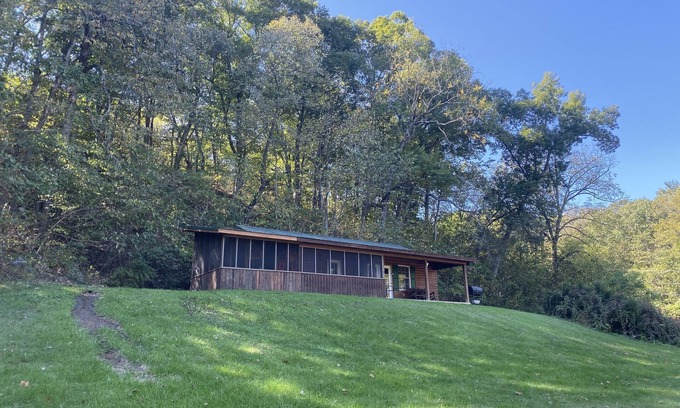 Luray Cabina | Cabaña acogedora para familias ubicada en el río Shenandoah.
