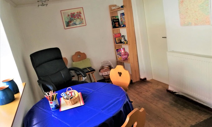 Oldisleben Otro | Family-friendly farmhouse with lots of space, terrace and garden