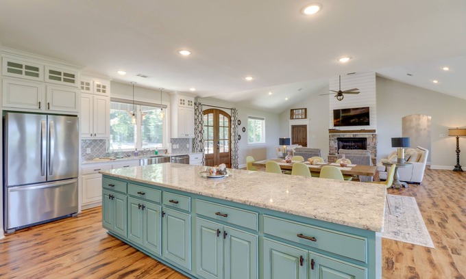Edgemont Casa | Family-Friendly Edgemont Home w/ Deck & Lake Views