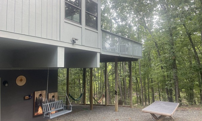 Penhook Casa | Family-Friendly Floating Tree House Near Smith Mountain Lake – Serene & Cozy