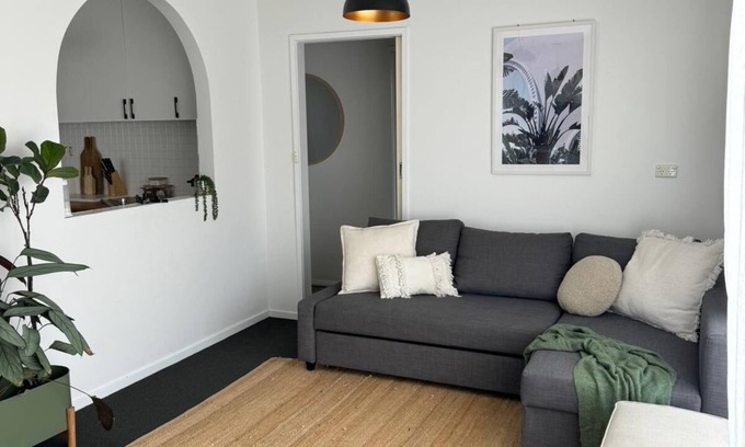 Belmont Casa | Family friendly Four Bedroom house in Belmont