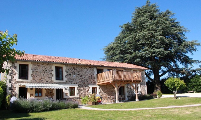 Le Lindois Cabaña | Hermosa ex Haybarn dividida en 2 casas rurales independientes con piscina, capacidad para 10 personas