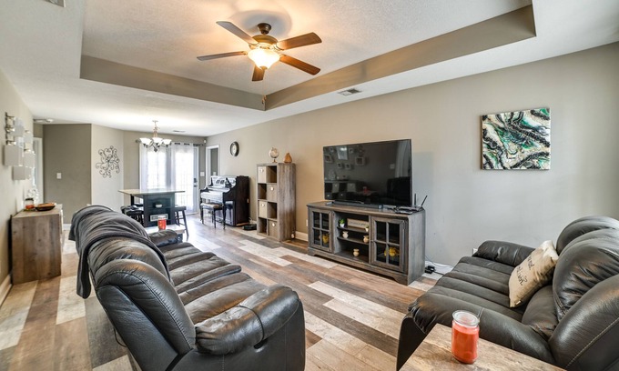 Clarksville Casa | Family-Friendly Home: 9 Mi to Clarksville Speedway