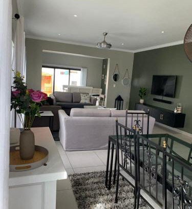 Gordon's Bay Casa | Family Friendly Home
