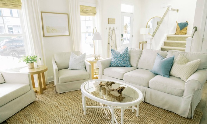 Morehead City Casa | Family Friendly House - Resort Style Amenities & Baby Gear