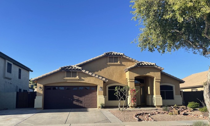 Canyon Trails Casa | Family friendly house in a peaceful neighborhood.