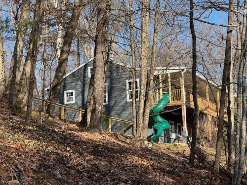 Hendersonville Casa | Family-Friendly Mountain Oasis W Game Room & Grill