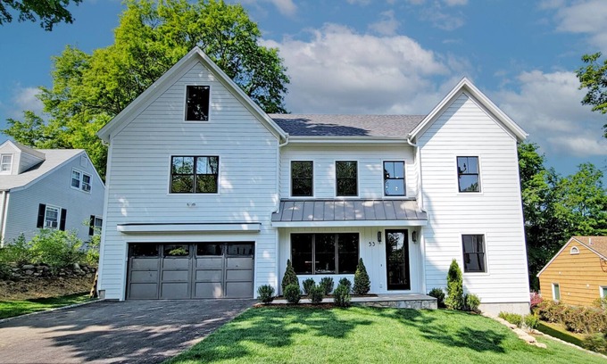 Westport Casa | Family Friendly, Modern and Spacious 5-bedroom house in marvelous Westport, CT!