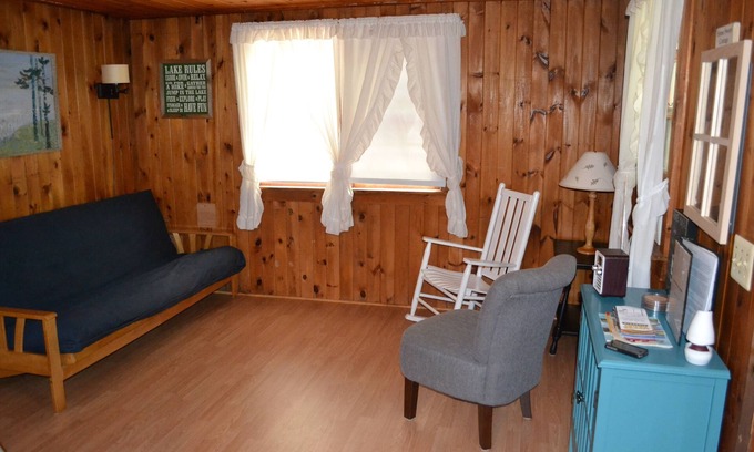 Lochmere Cabaña | Nueva cabaña Hamsphire para familias ubicada en el lago Winnisquam