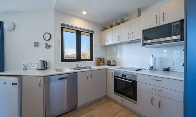 Redwood Valley Casa | Family-Friendly Beach Lake & Sun